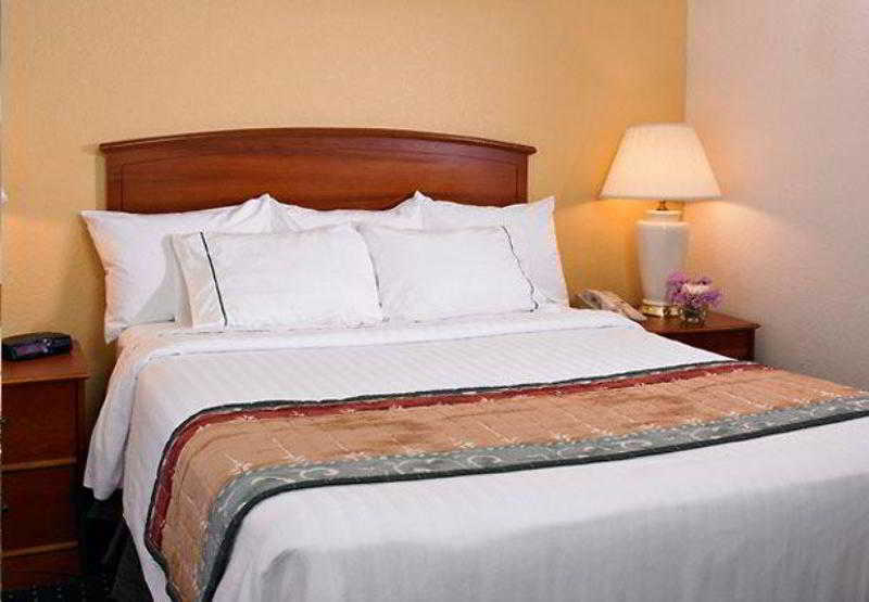 Towneplace Suites By Marriott Findlay Exteriér fotografie